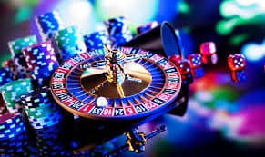 Texas Hold'em Bonus live table interface on musitoto login showing hole cards, community cards, and payout schedule
